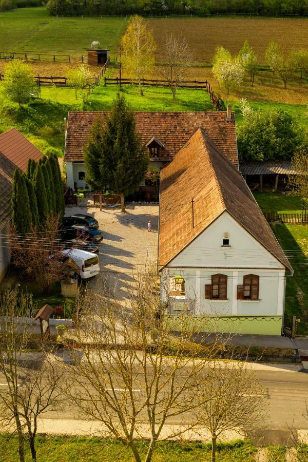 Noresa Etterem Es Panzio Szálka Exterior foto